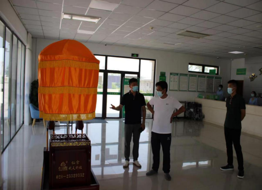 7.14市產(chǎn)業(yè)集團(tuán)黨委書記、董事長劉培建深入子公司檢查疫情防控工作147.png